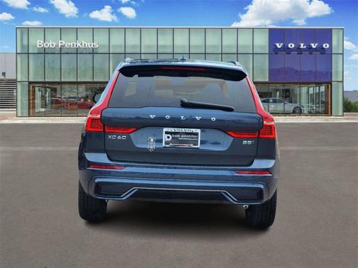 2025 Volvo XC60 B5 Core