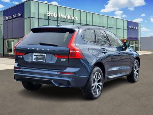 2025 Volvo XC60 B5 Core