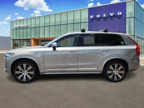 2024 Volvo XC90 Recharge Plug-In Hybrid T8 Ultimate Bright Theme 7-Seater