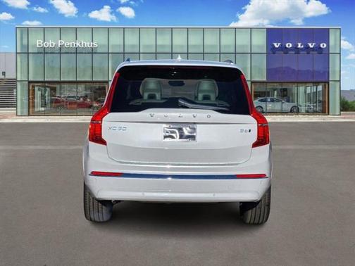 2025 Volvo XC90 B6 Plus 7-Seater