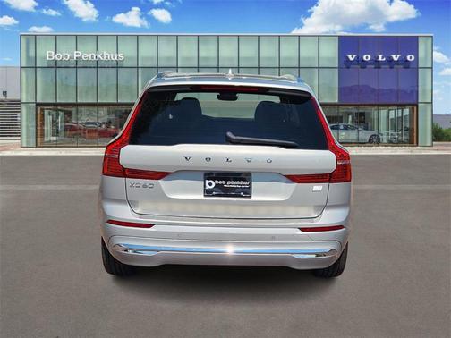 2023 Volvo XC60 Recharge Plug-In Hybrid T8 Plus Bright Theme