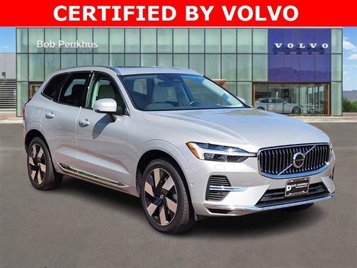 2023 Volvo XC60 Recharge Plug-In Hybrid T8 Plus Bright Theme