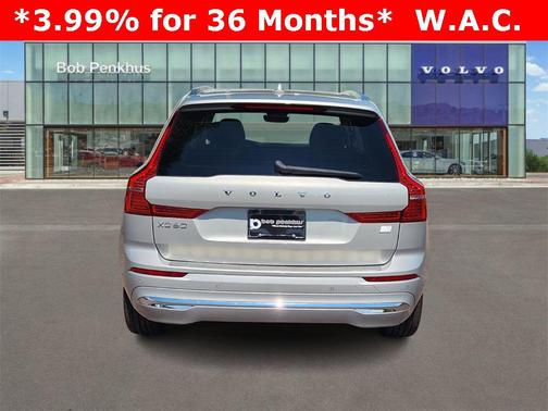 2023 Volvo XC60 Recharge Plug-In Hybrid T8 Plus Bright Theme
