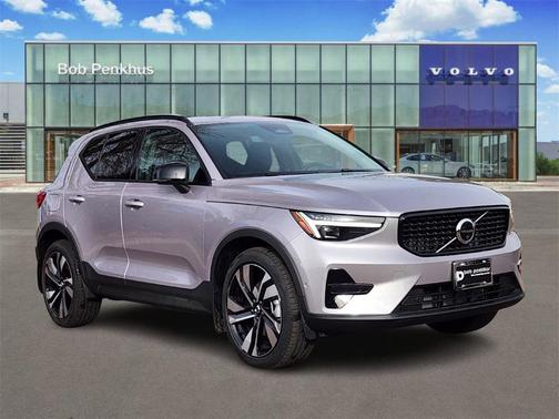 2026 Volvo XC40 Ultra, B5 AWD Gas (mild hybrid), Dark