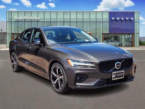 2025 Volvo S60 B5 Core