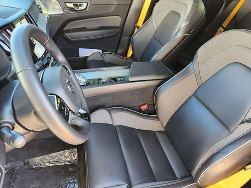 2024 Volvo XC60 Recharge Plug-In Hybrid T8 Polestar