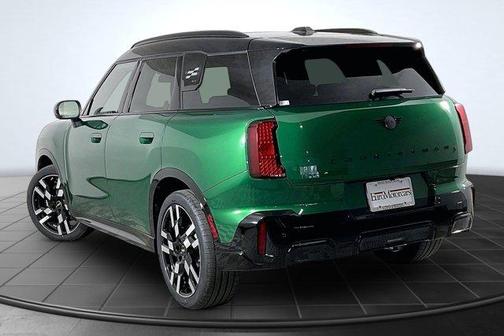 British Racing Green IV Metallic 2026 MINI Countryman S