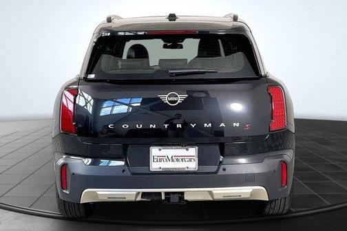 Midnight Black 2027 MINI Countryman