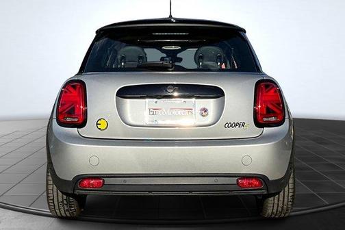 2024 MINI SE Hardtop Cooper