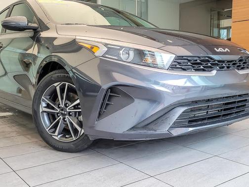 Gravity Gray 2022 Kia Forte LXS