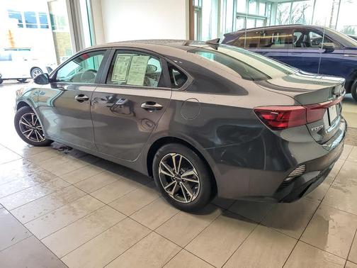 Gravity Gray 2022 Kia Forte LXS