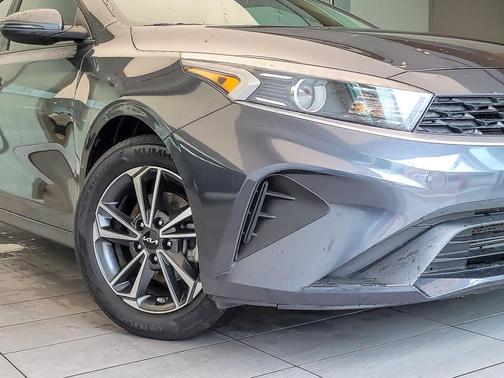 Gravity Gray 2022 Kia Forte LXS