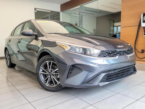 Gravity Gray 2022 Kia Forte LXS