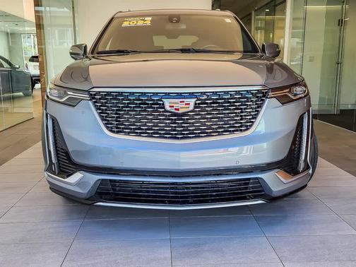 Argent Silver Metallic 2024 Cadillac XT6 Luxury AWD