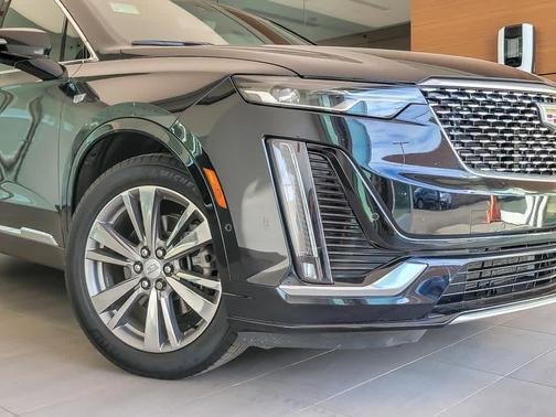 2022 Cadillac XT6 Premium Luxury AWD