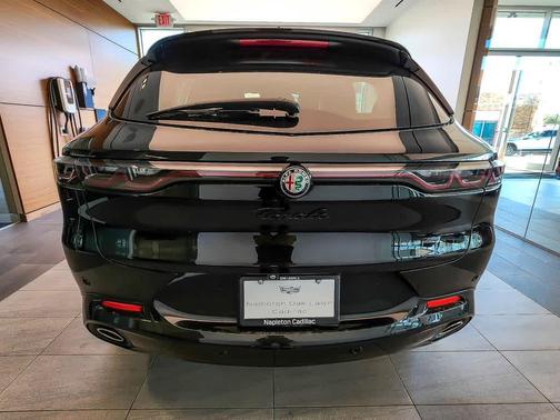 Alfa Black 2024 Alfa Romeo Tonale Veloce EAWD