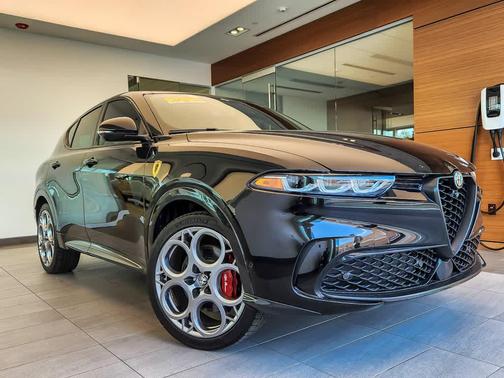 Alfa Black 2024 Alfa Romeo Tonale Veloce EAWD