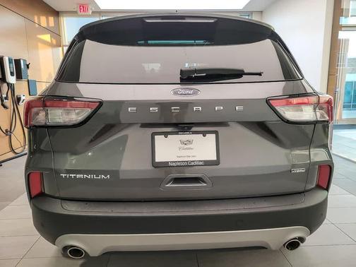 2022 Ford Escape Titanium
