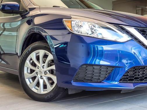 Deep Blue Pearl 2017 Nissan Sentra SV