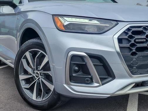 2022 Audi Q5 45 S line Premium Plus