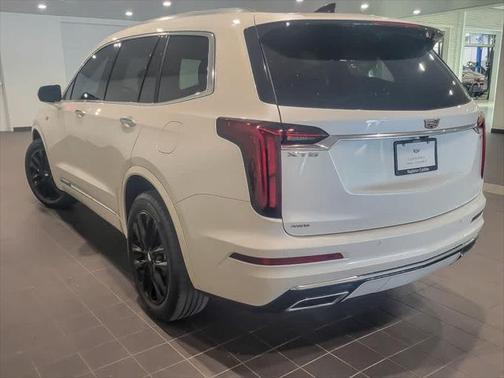 2022 Cadillac XT6 Luxury AWD