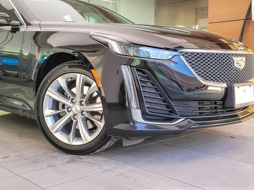 2023 Cadillac CT5 Luxury
