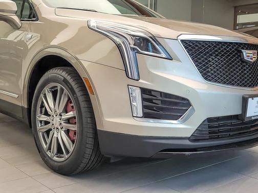 2022 Cadillac XT5 Sport