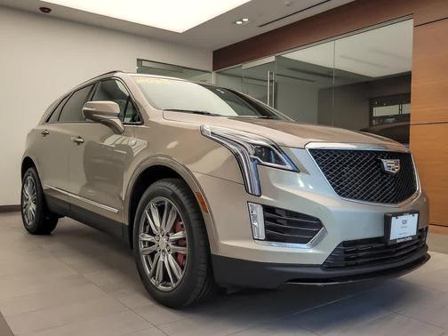 2022 Cadillac XT5 Sport