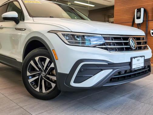 Platinum Gray Metallic 2024 Volkswagen Tiguan 2.0T S 4MOTION