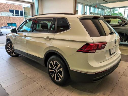 Platinum Gray Metallic 2024 Volkswagen Tiguan 2.0T S 4MOTION