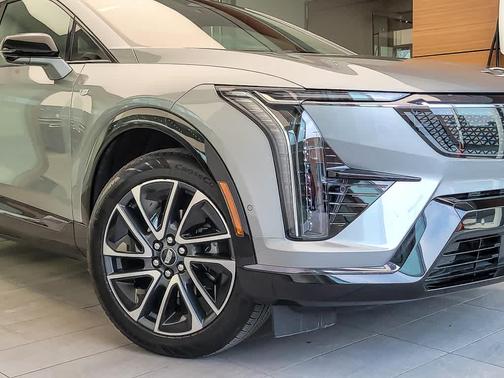 2025 Cadillac OPTIQ Sport 2 AWD