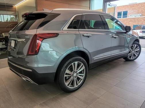 2022 Cadillac XT5 Premium Luxury