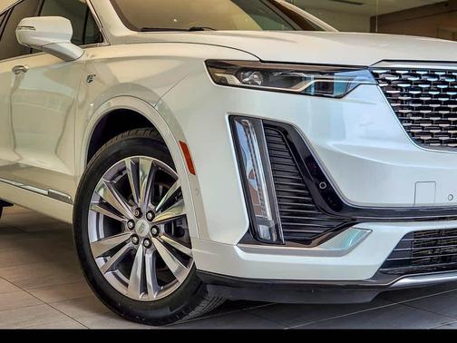 Crystal White Tricoat 2023 Cadillac XT6 Premium Luxury AWD