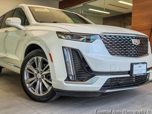 Crystal White Tricoat 2023 Cadillac XT6 Premium Luxury AWD