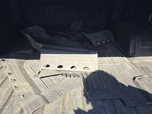 Summit White 2023 GMC Sierra 1500 Elevation