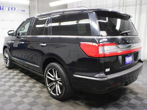 Infinite Black Metallic 2019 Lincoln Navigator Reserve