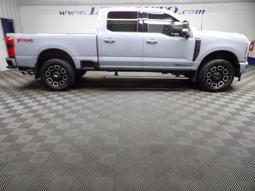 Glacier Gray Metallic Tri-Coat 2026 Ford F-250 Platinum