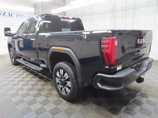 2025 GMC Sierra 3500 Denali