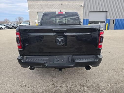 Diamond Black Crystal Pearlcoat 2019 RAM 1500 Rebel