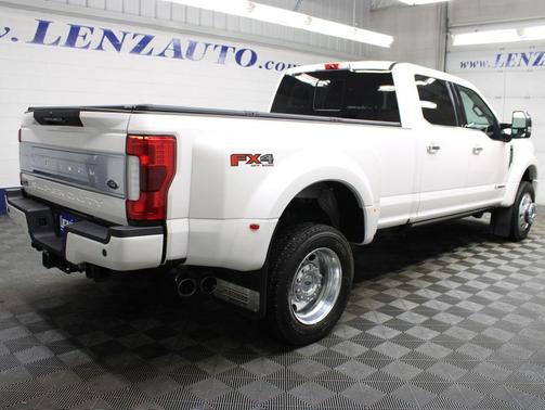 White Platinum Clearcoat Metallic 2018 Ford F-450 Platinum