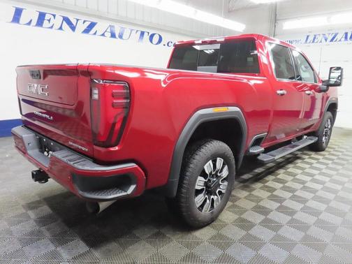 2024 GMC Sierra 2500 Denali