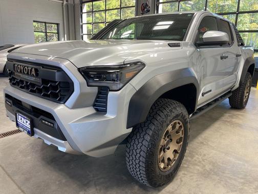2025 Toyota Tacoma Hybrid Trailhunter