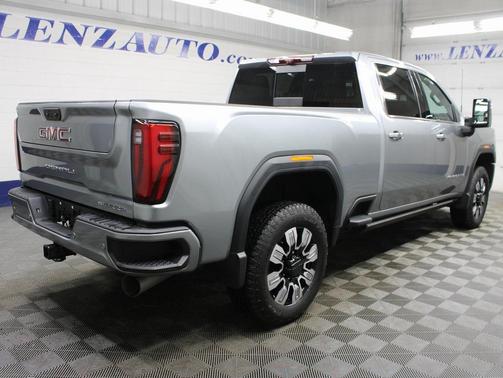 2024 GMC Sierra 2500 Denali