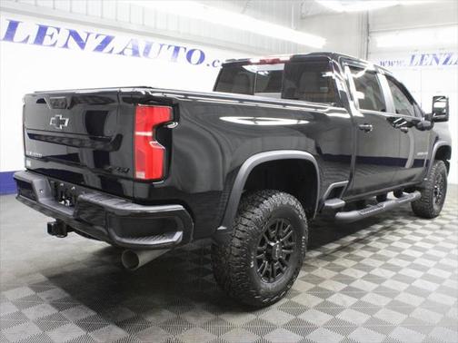 2025 Chevrolet Silverado 2500 4WD Crew Cab Standard Bed ZR2
