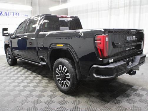 2025 GMC Sierra 3500 Denali