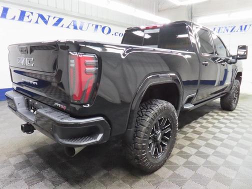 2024 GMC Sierra 2500 AT4