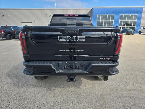 2024 GMC Sierra 2500 AT4