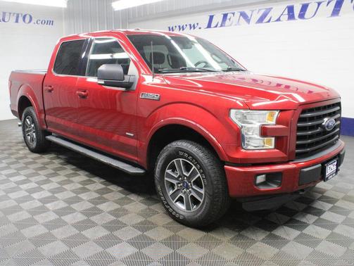 Ruby Red Metallic Tinted Clearcoat 2017 Ford F-150 XLT