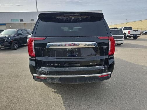 2024 GMC Yukon SLT
