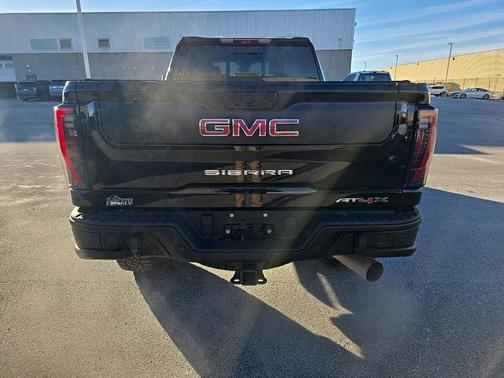 2025 GMC Sierra 2500 AT4